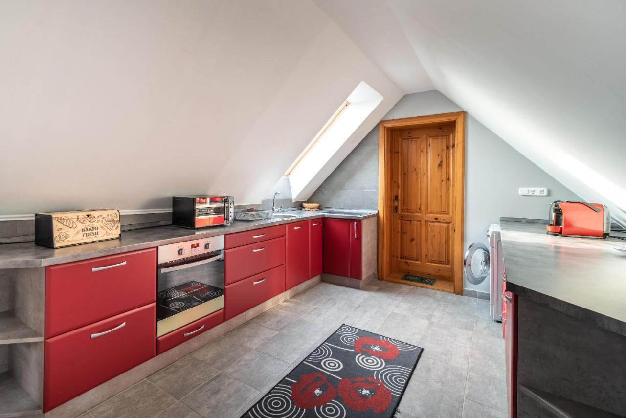 Buzavirag Apartman Кестхей Экстерьер фото