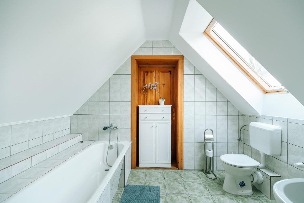 Buzavirag Apartman Кестхей Экстерьер фото