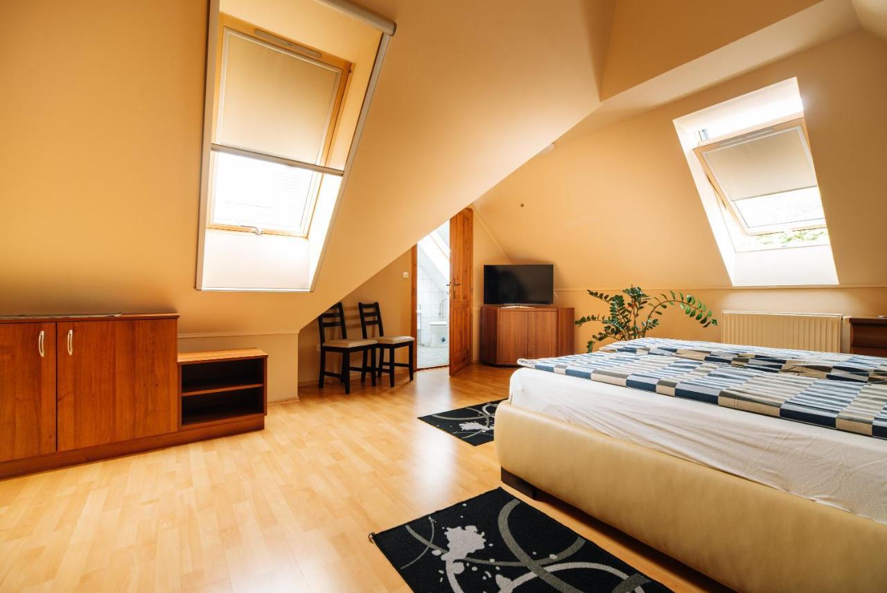 Buzavirag Apartman Кестхей Экстерьер фото